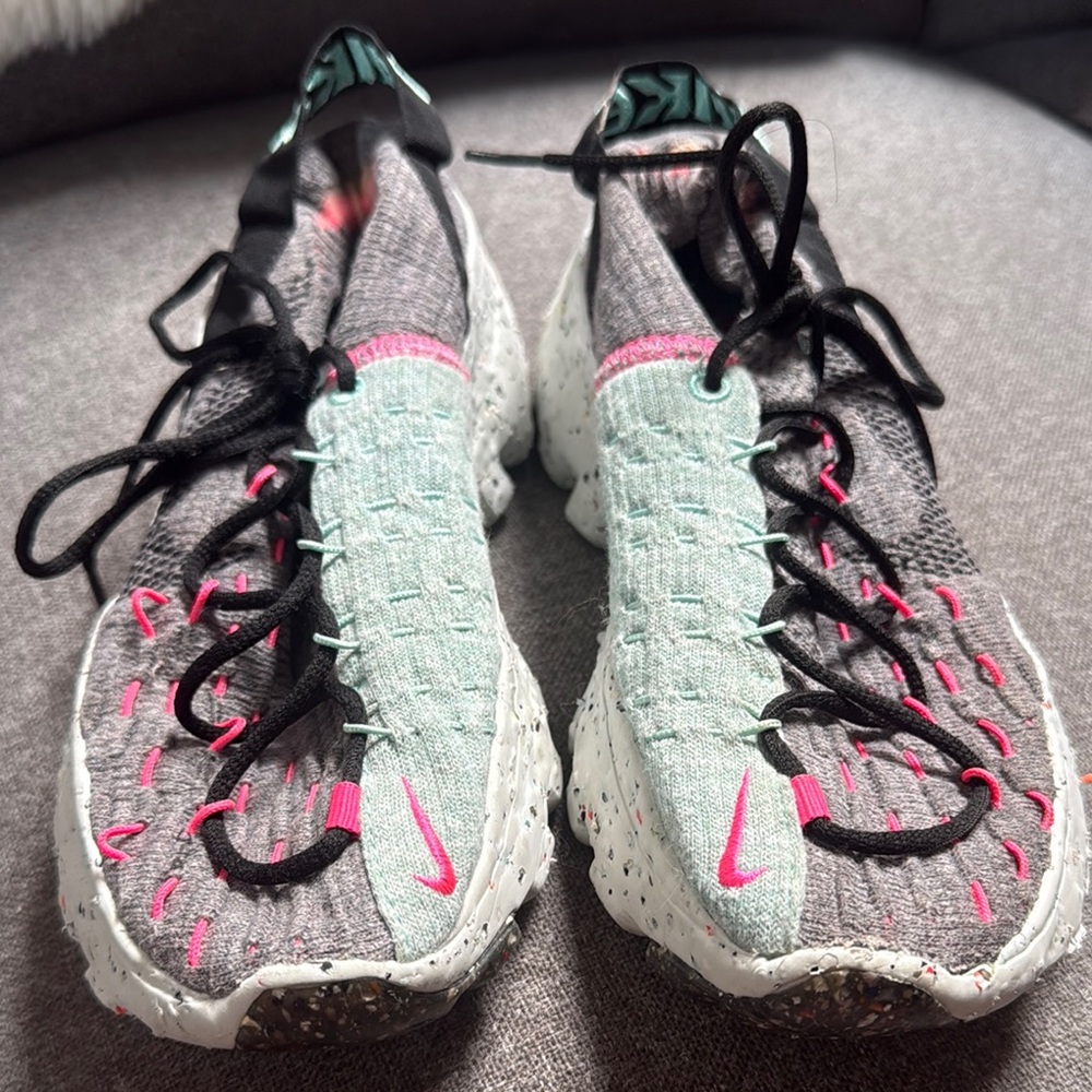 Space Hippie 04 size 7 Women's Nike